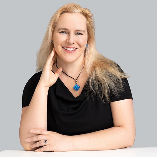 Karen Hamilton headshot.