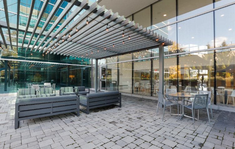 Outdoor patio at 11200 Rockville Pike office.